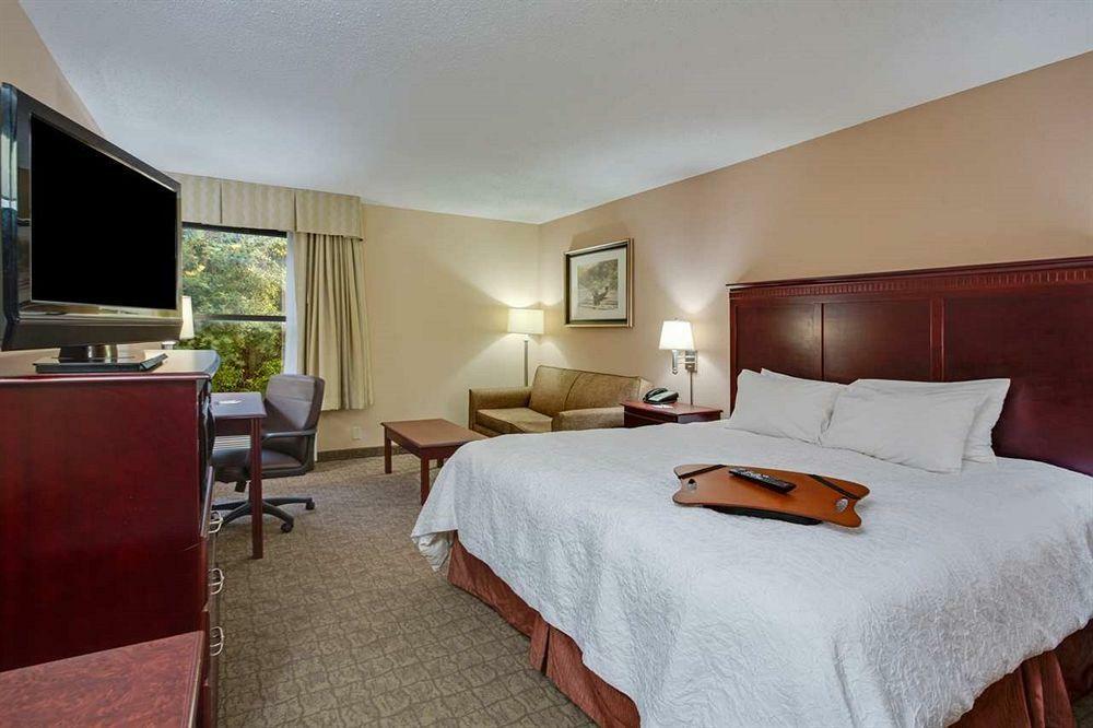 Hampton Inn Perry Exterior photo